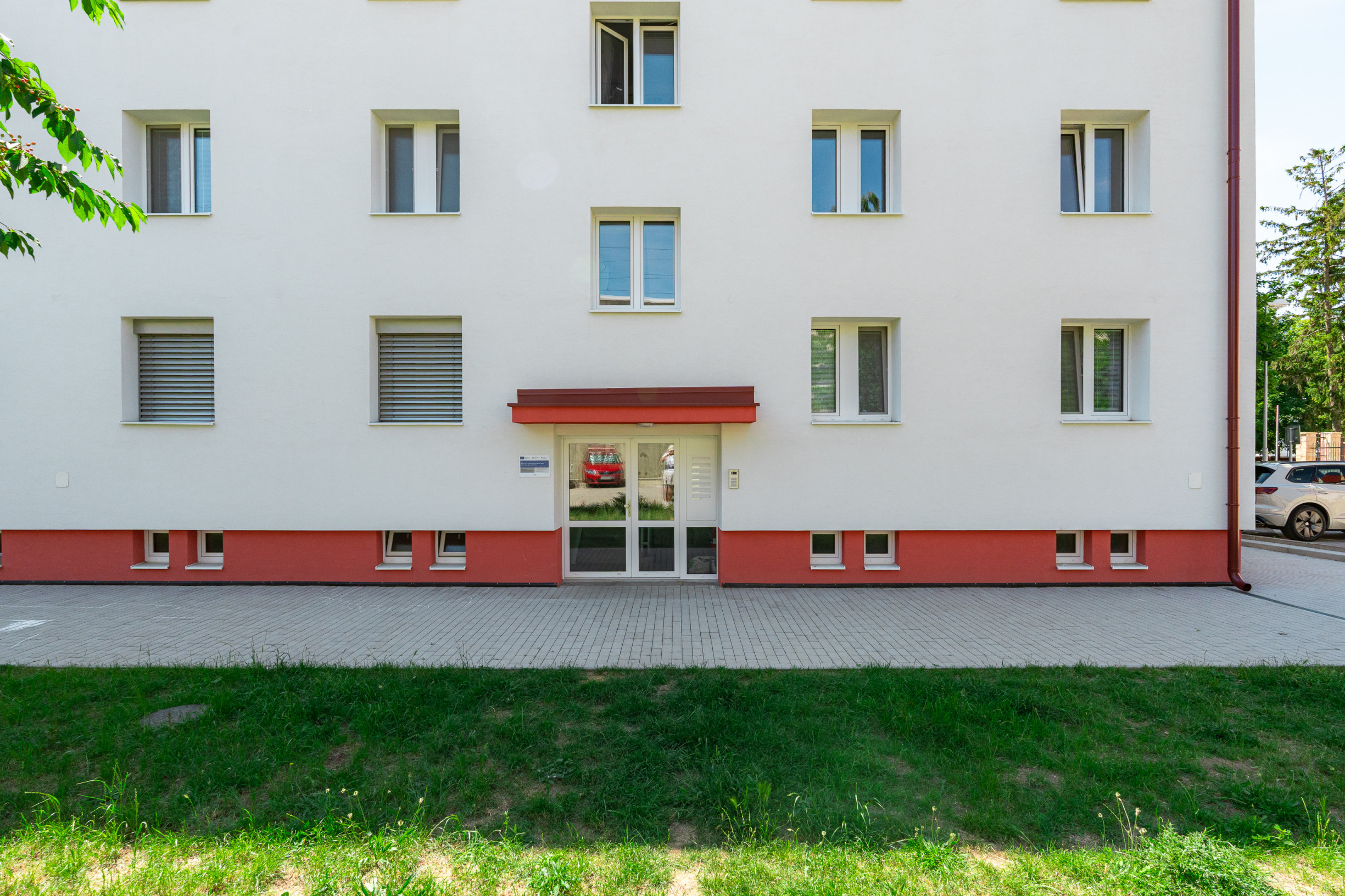 Na prenájom 3-izbový byt s vyhradeným parkovacím miestom