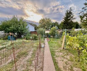 Dve rekreačné chatky a 492m² vlastného pozemku na oddych