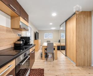 Na predaj nová hala s pozemkom 1 100 m² v obci Baka