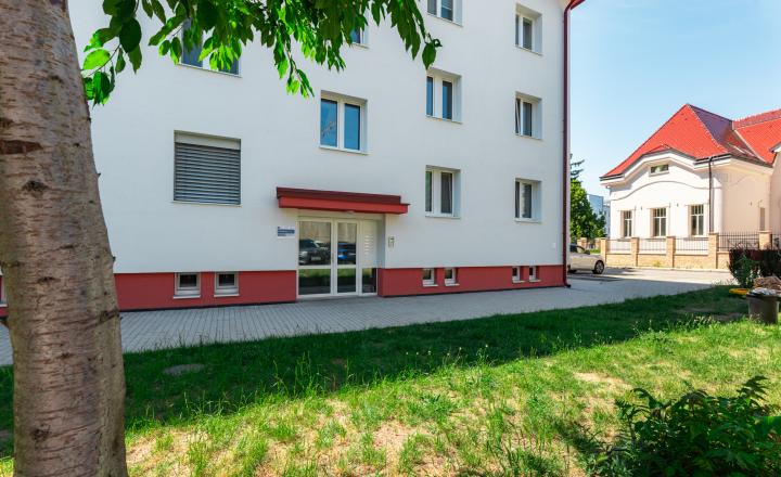 Na predaj 3-izbový byt na A. Žarnova - fotografia 7