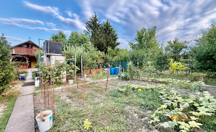Dve rekreačné chatky a 492m² vlastného pozemku na oddych - fotografia 8