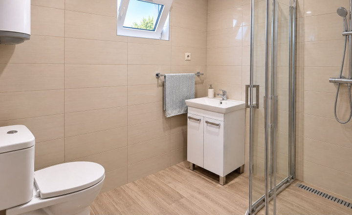 Dve rekreačné chatky a 492m² vlastného pozemku na oddych - fotografia 6