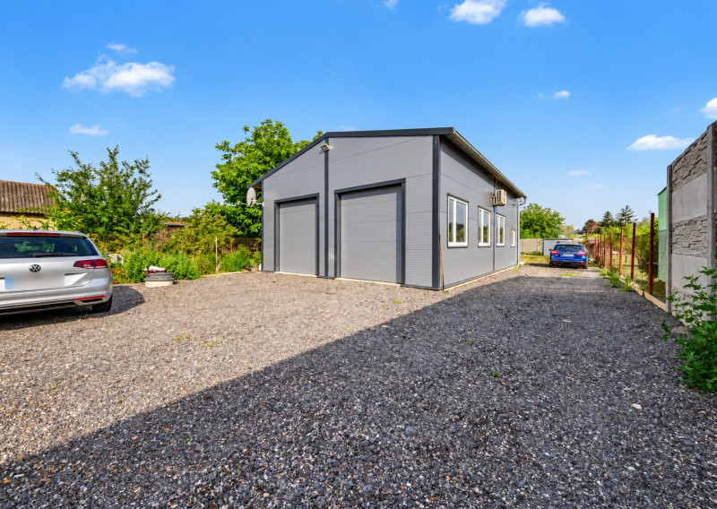 Na predaj nová hala s pozemkom 1 100 m² v obci Baka